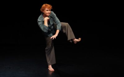 Einen Moment, bitte | Caroline Simon