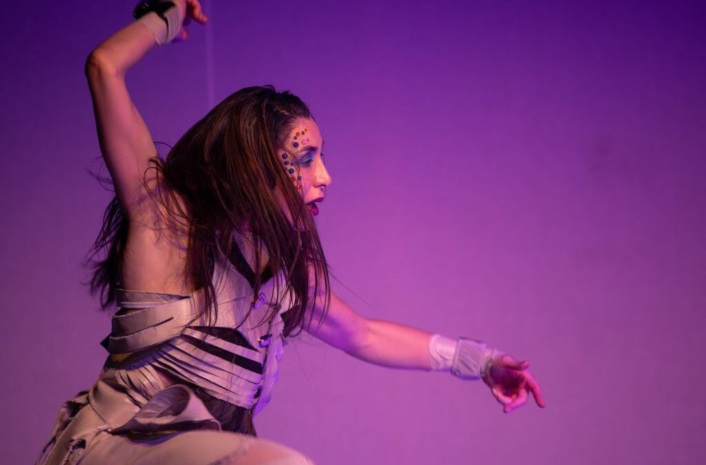 Zeitgenössisches Profitraining | mit Catalina Carrasco (BAAL)